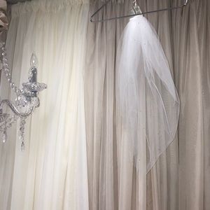 White Veil with Rhinestones NWOT